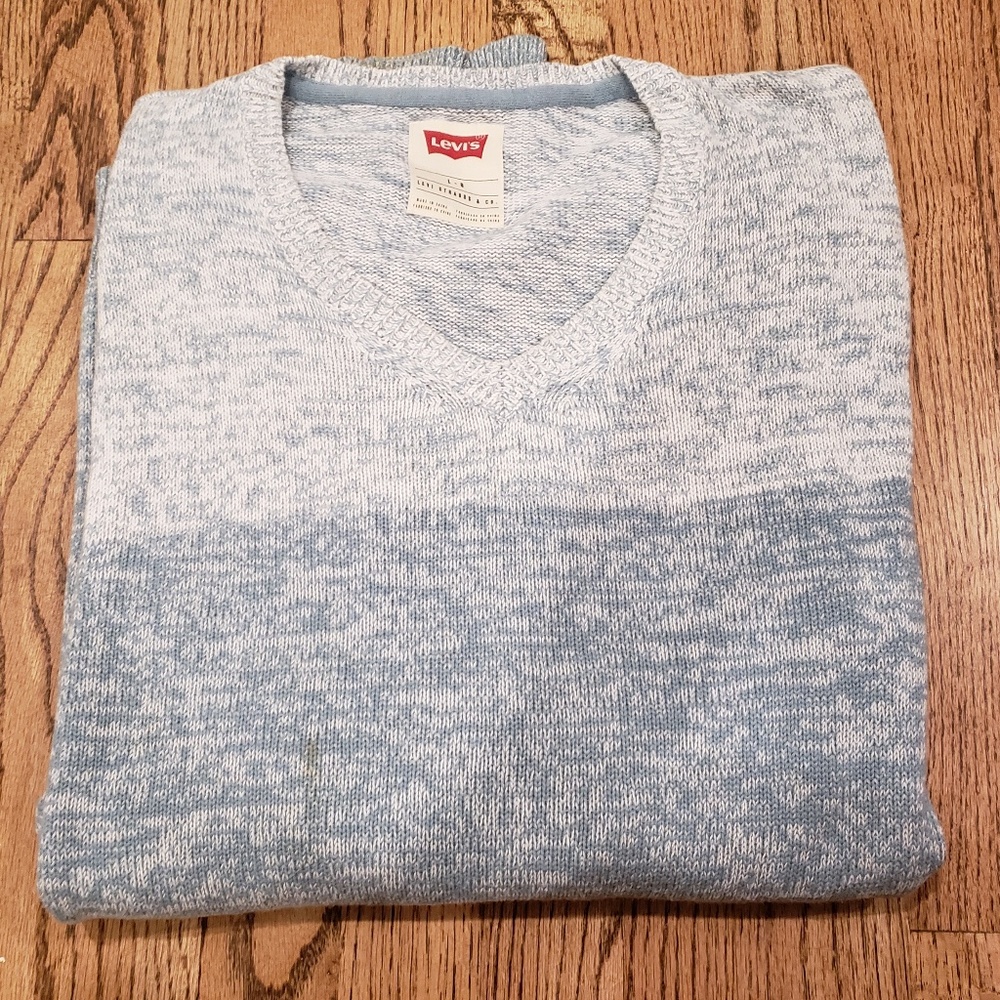 Levi's Sweater